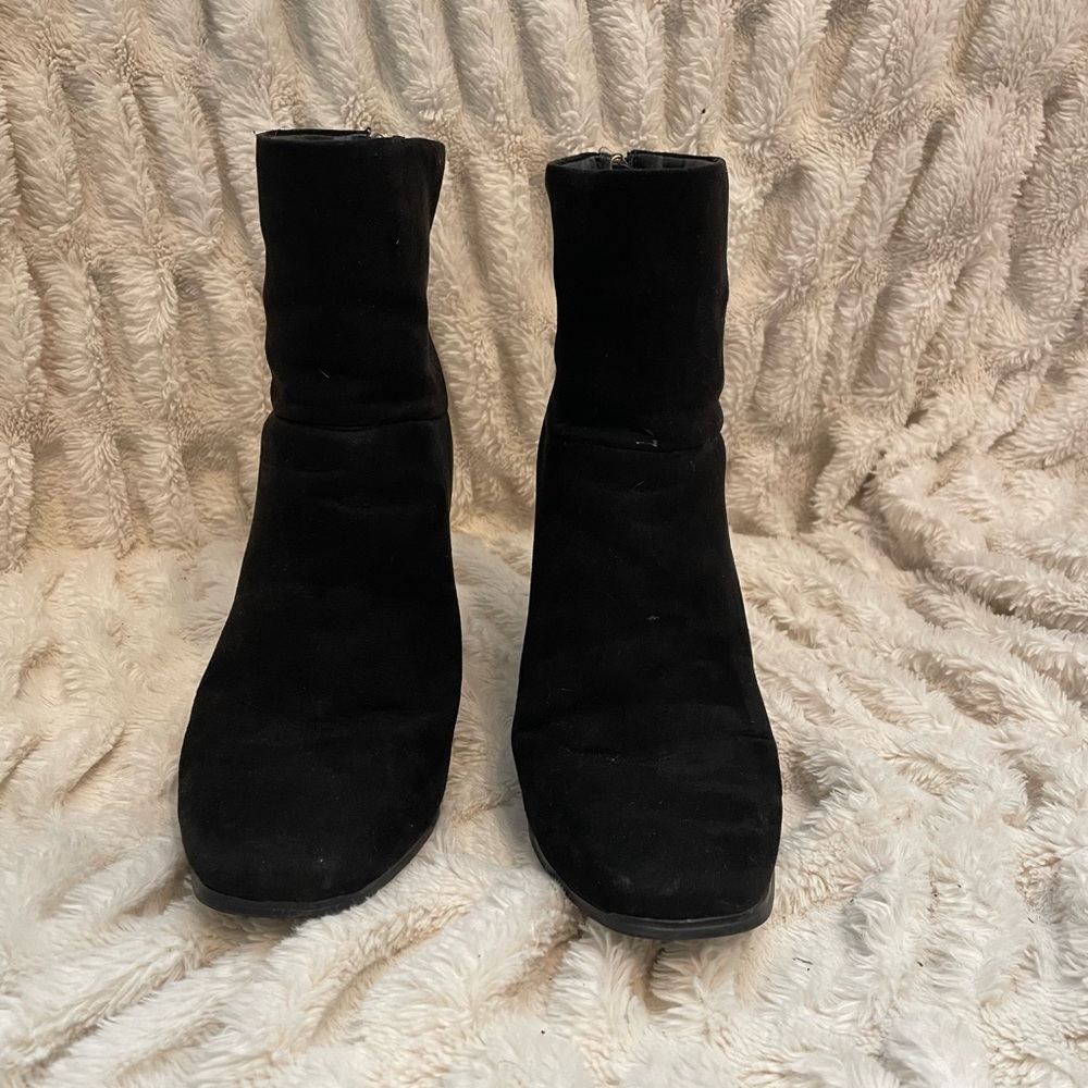 Chic Black Suede Ankle Boots